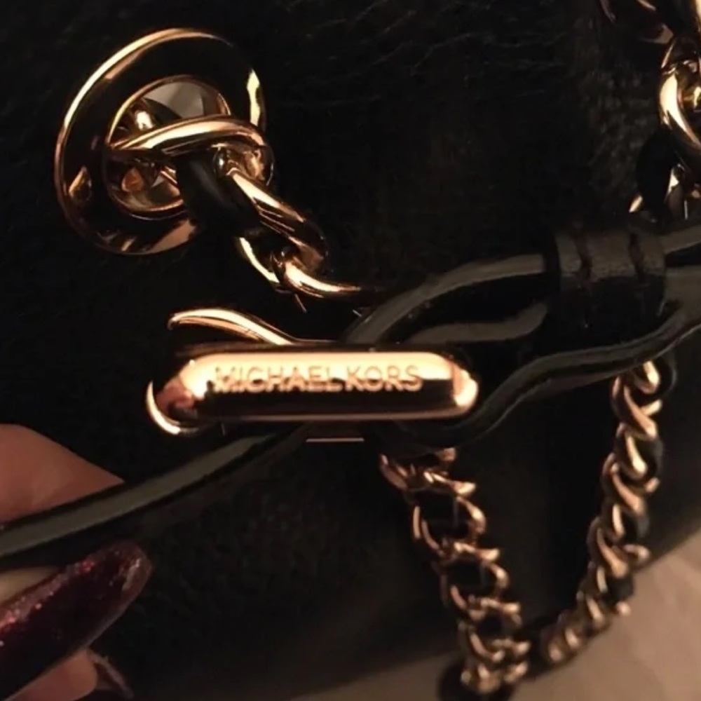 MICHAEL KORS Beautiful!!!!Frankie Bucket Shoulder Bag - Picture 7 of 10